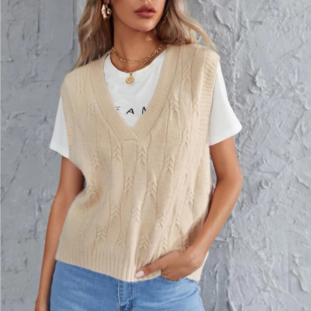 Cable Knit V-neck Sweater Vest